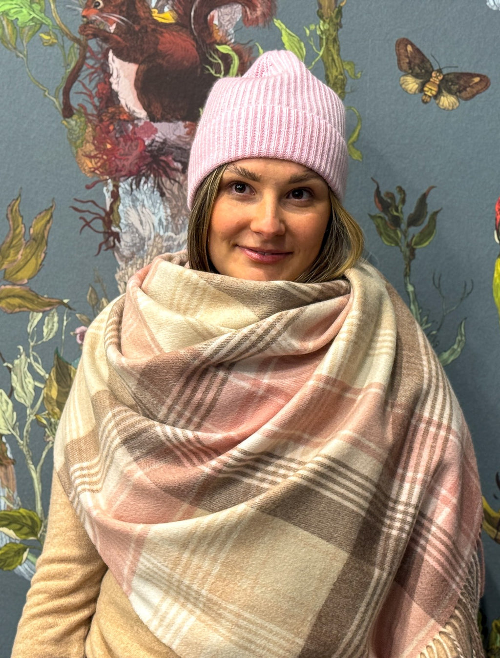 Unisex Cashmere Ribbed Beanie Hat - Baby Pink